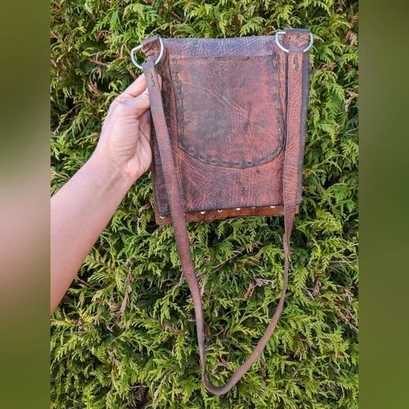 Vintage Collectible 1800s Moroccan Berber Leather Water Seller Bag Purse W Coins - Picture 5 of 13
